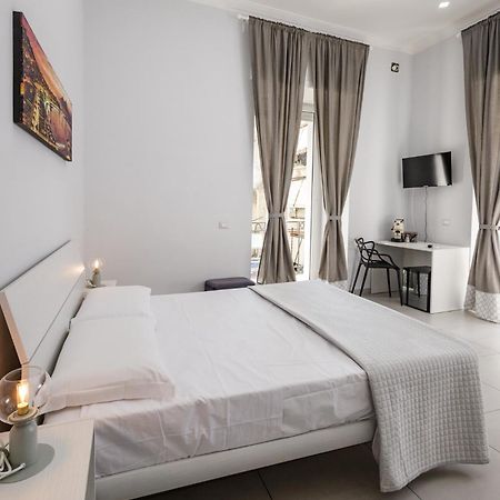 فندق Caroline'S House نابولي المظهر الخارجي الصورة