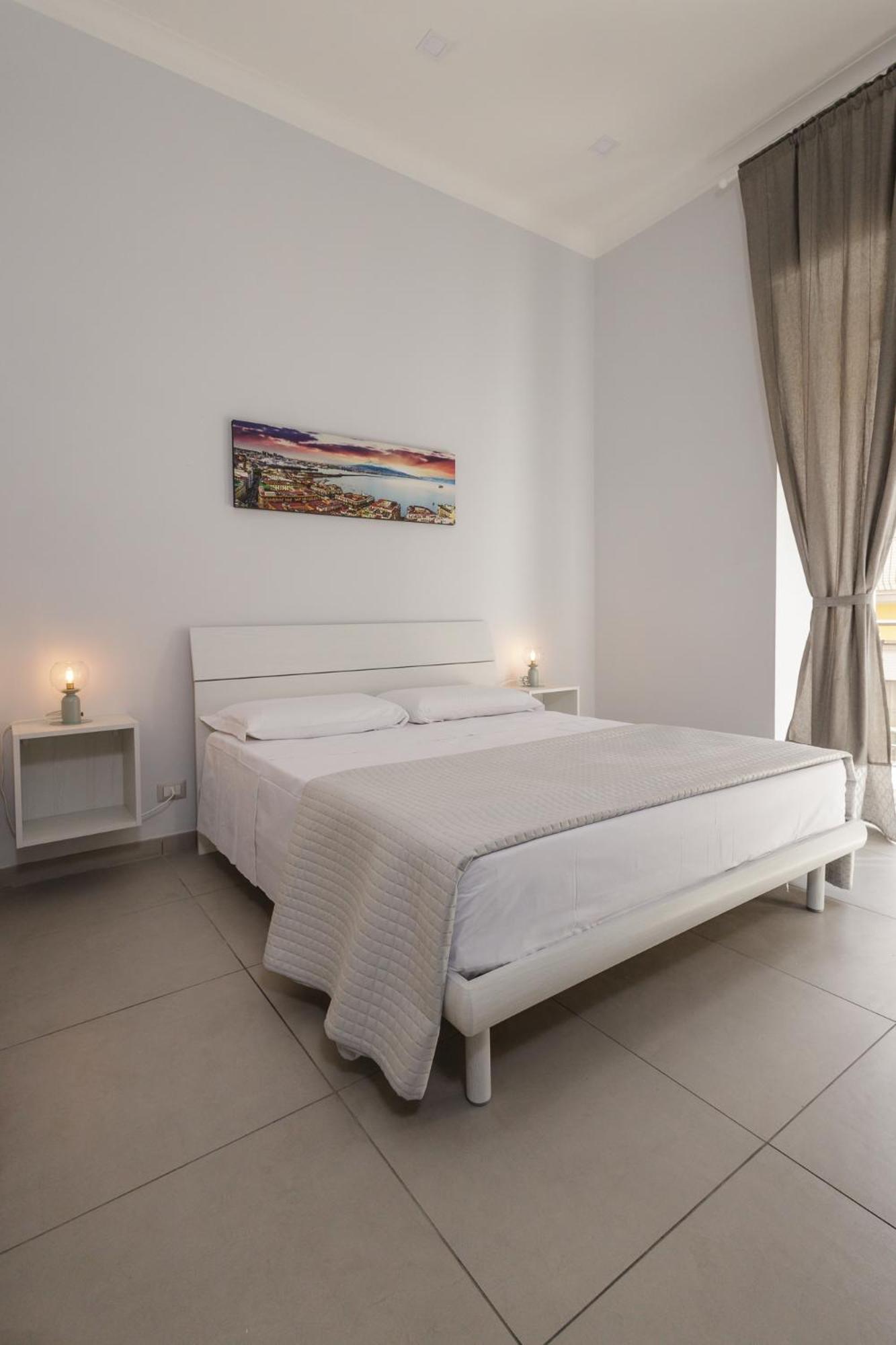 فندق Caroline'S House نابولي المظهر الخارجي الصورة