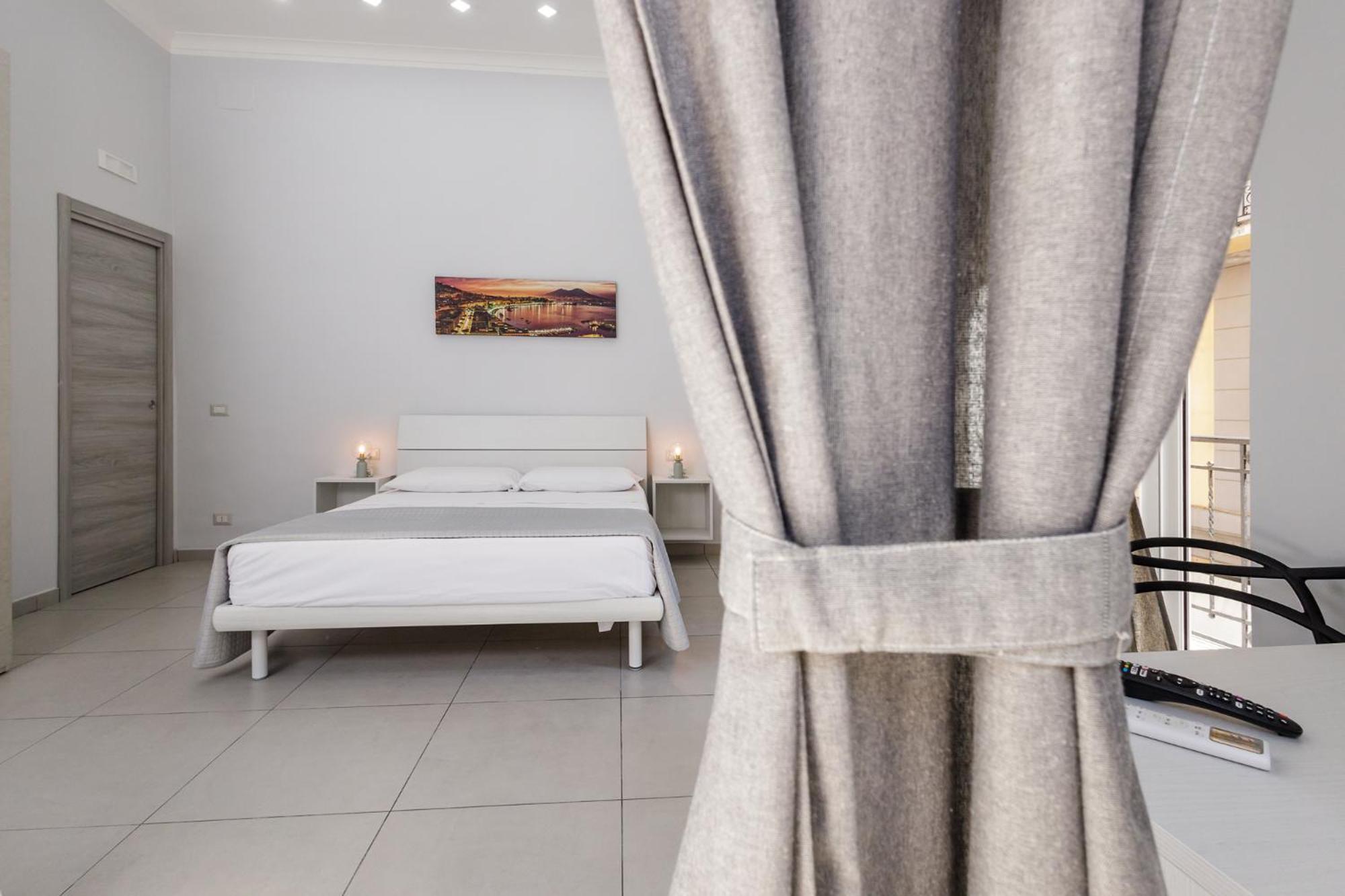 فندق Caroline'S House نابولي المظهر الخارجي الصورة