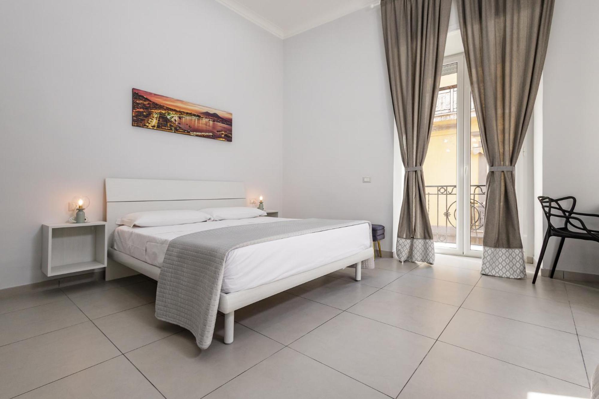 فندق Caroline'S House نابولي المظهر الخارجي الصورة
