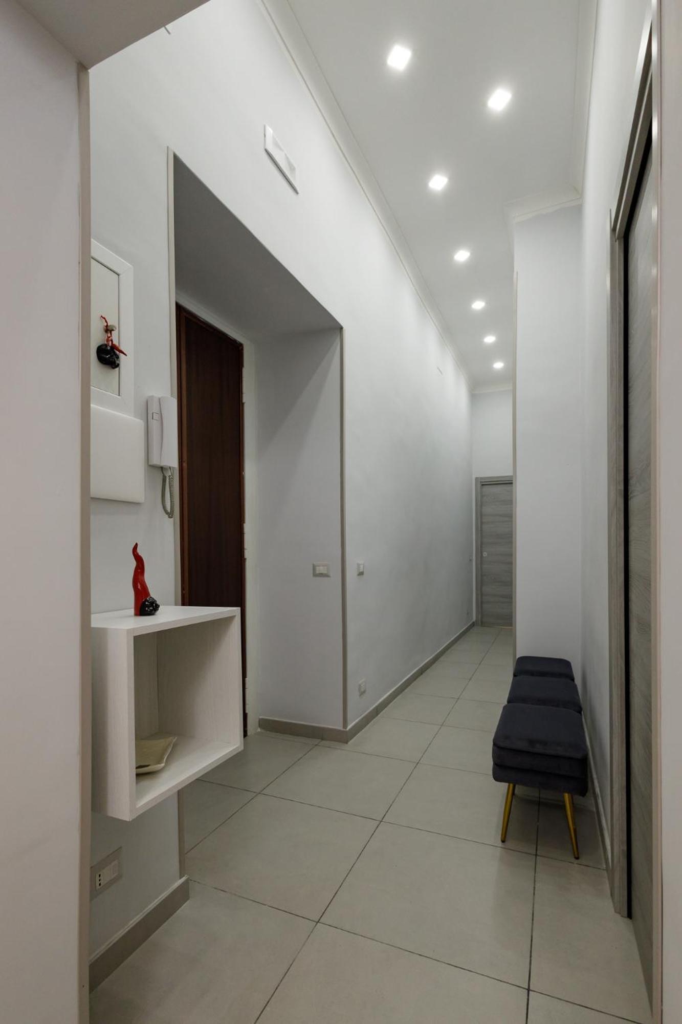 فندق Caroline'S House نابولي المظهر الخارجي الصورة