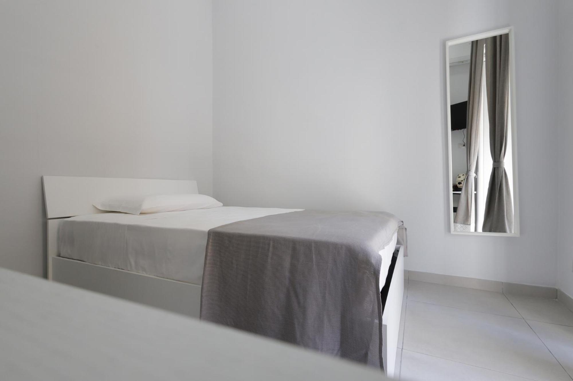 فندق Caroline'S House نابولي المظهر الخارجي الصورة